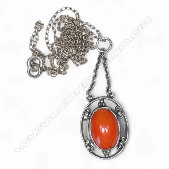 An attributed Elsie Reeve (New Zealand 1885-1927) Arts & Crafts pendant on chain,