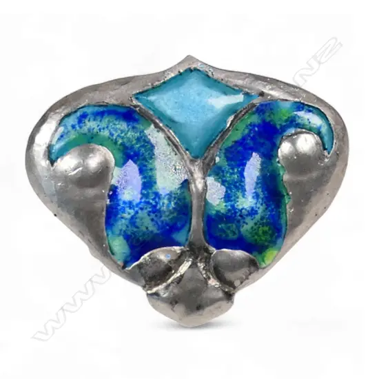 Reuben Watts (1869-1940) N.Z. Arts & Crafts silver and enamel brooch,