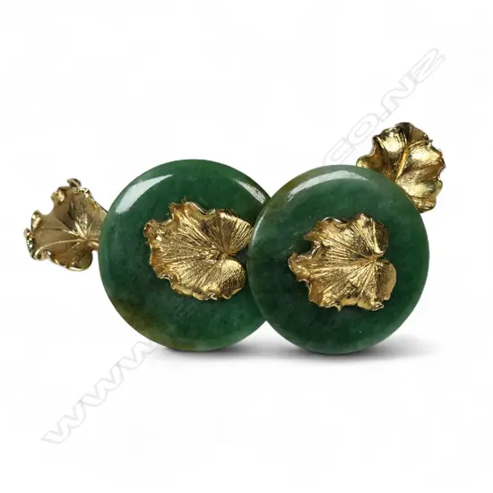 An18ct gold vintage two jade ring brooch,