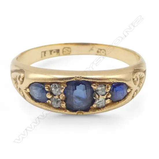 A c.1900 20thC 18ct yellow gold sapphire and diamond ring,