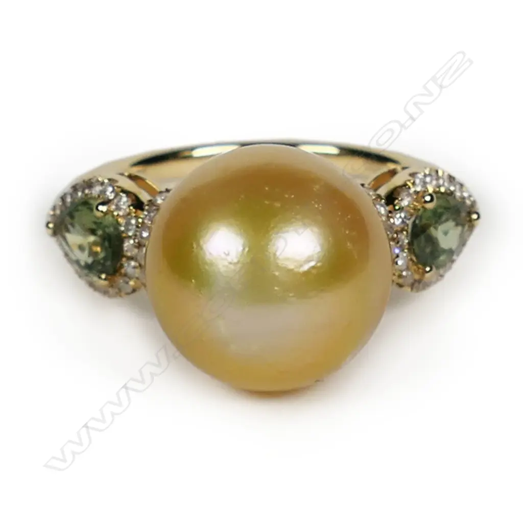 A 14ct gold cultured South Sea pearl green sapphire and diamond antique style ring, Image 1++
