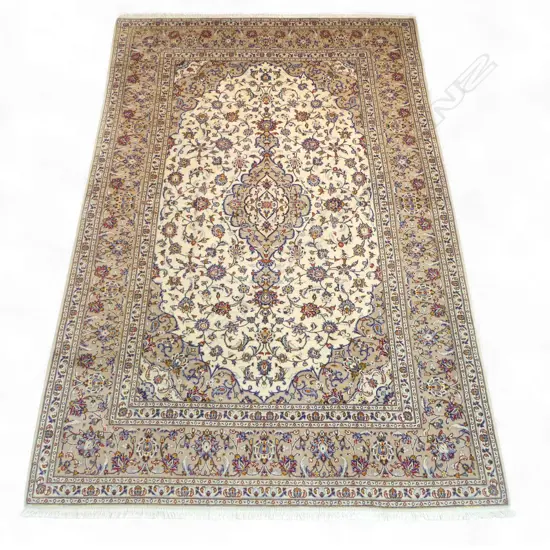 A fine hand-knotted Kashan carpet,