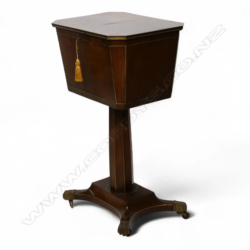 A Regency flame mahogany brass inlaid teapoy, Image 1++