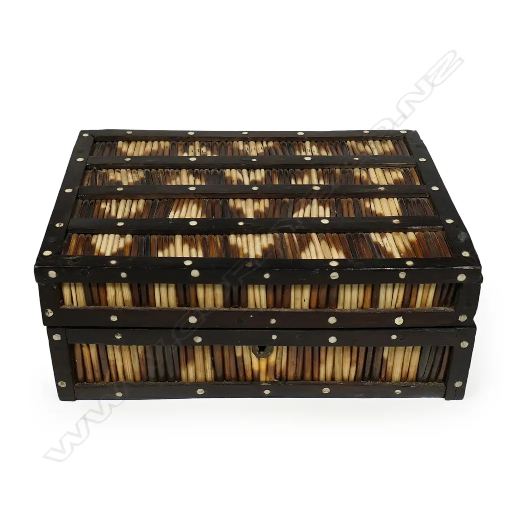 An early 20thC porcupine quill box, Image 1++