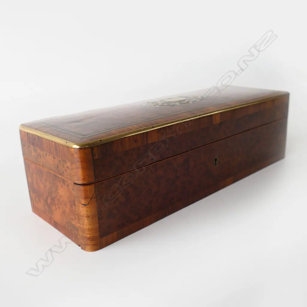 A quality Victorian amboyna wood and inlaid long jewel box, Image 1++