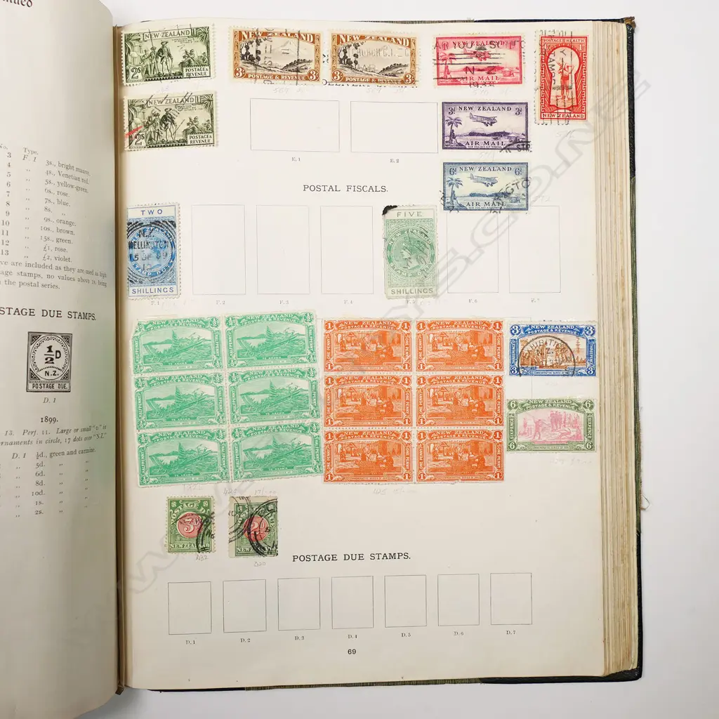 A good old large stamp album with world collection, Image 1++