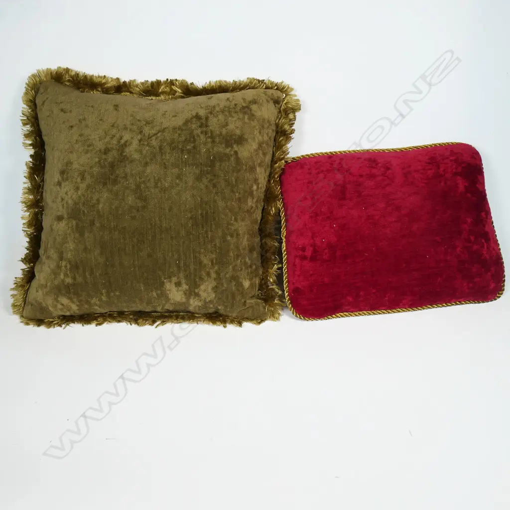 Two old ecclesiastical embroidered cushions, Image 1++