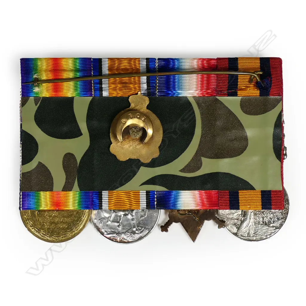 A WW1 Queen's South Africa trio medal group to 'S/Sjt. W.F. Elliott S.A.F.T & P.C.', Image 1++