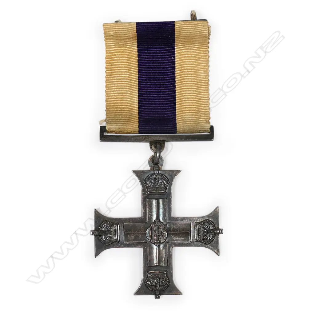 A WW1 Military Cross awarded to Stuart D Webb, Image 1++