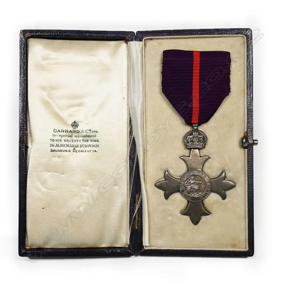 An MBE (Military) cased medal - hallmarked London 1919. Image 1++