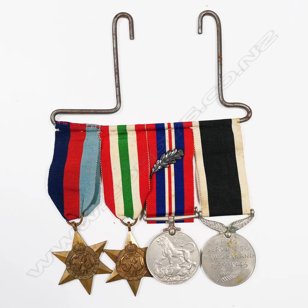 A collection of WWI and WWII New Zealand father and son military ephemera, Image 1++