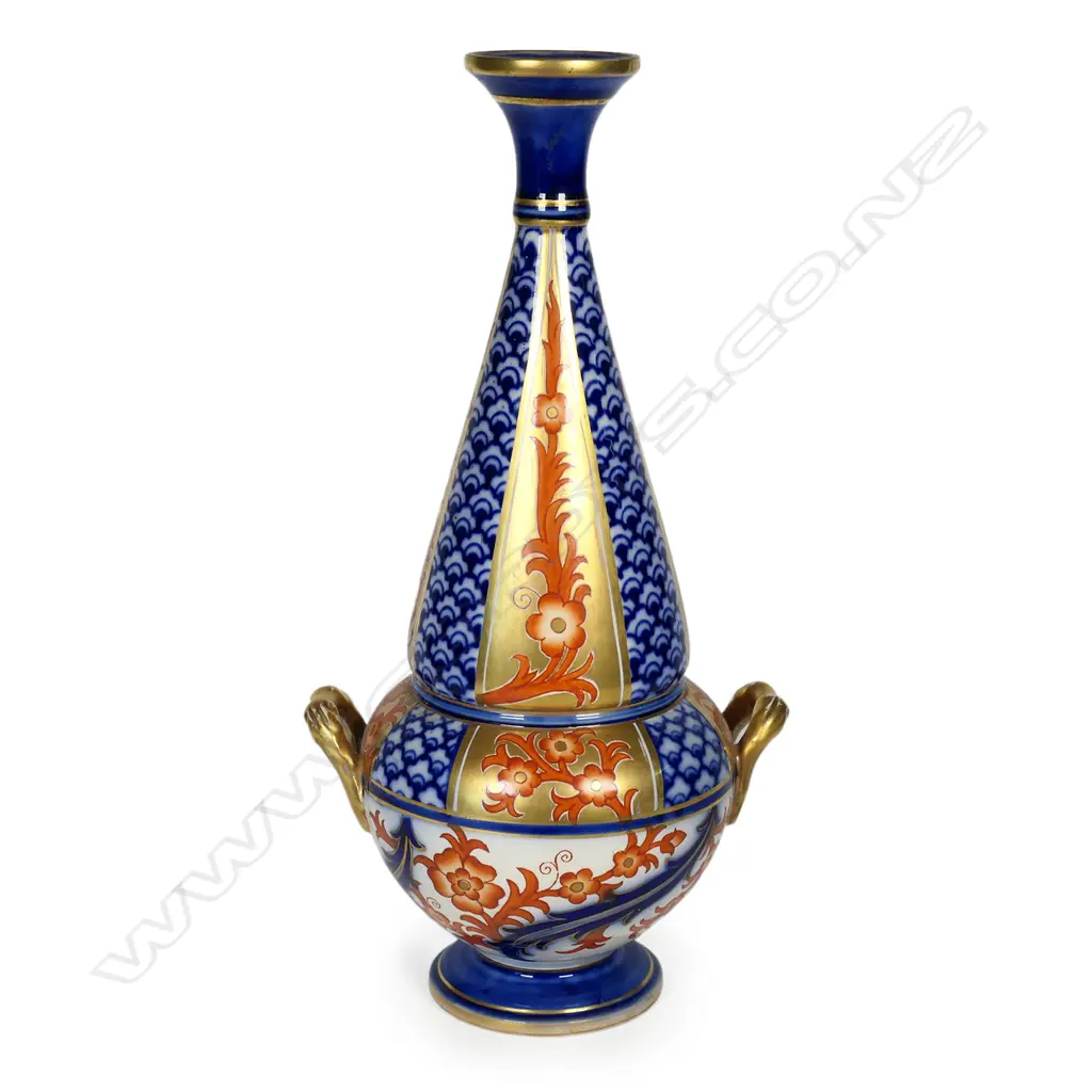 A MacIntyre Moorcoft Aurelian vase, Image 1++