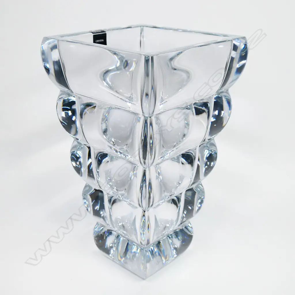 A Rogaska handmade crystal tapered modernist vase, Image 1++