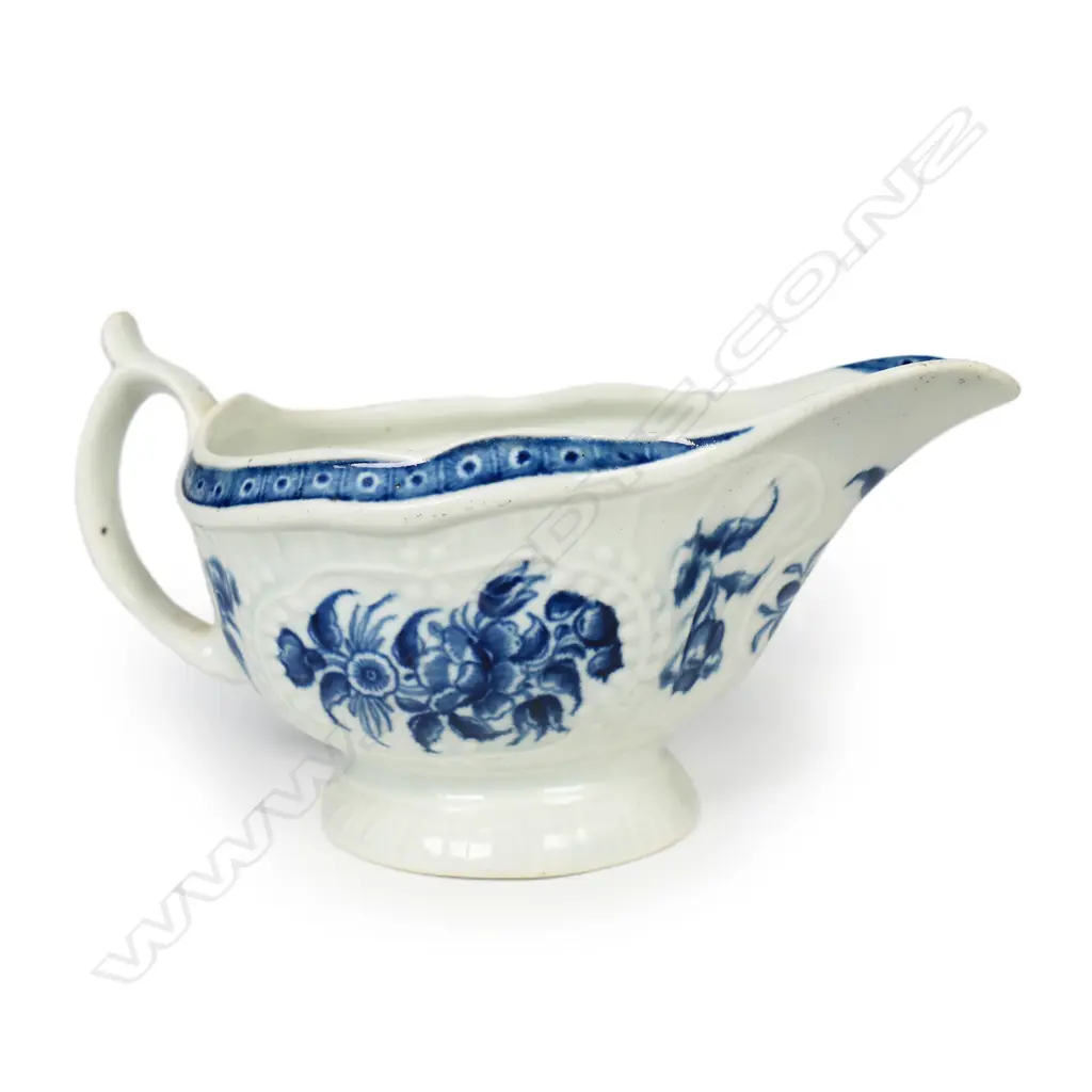 A Worcester Dr. Wall first period blue and white sauce boat, Image 1++