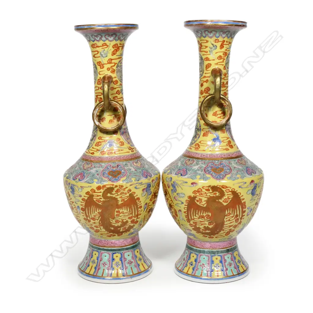 A Pair of Chinese famille-rose amphora, Image 1++