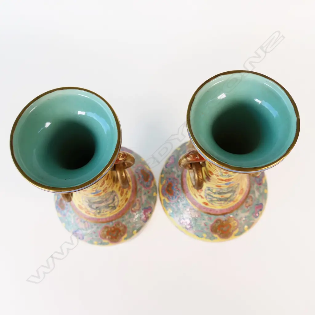 A Pair of Chinese famille-rose amphora, Image 1++