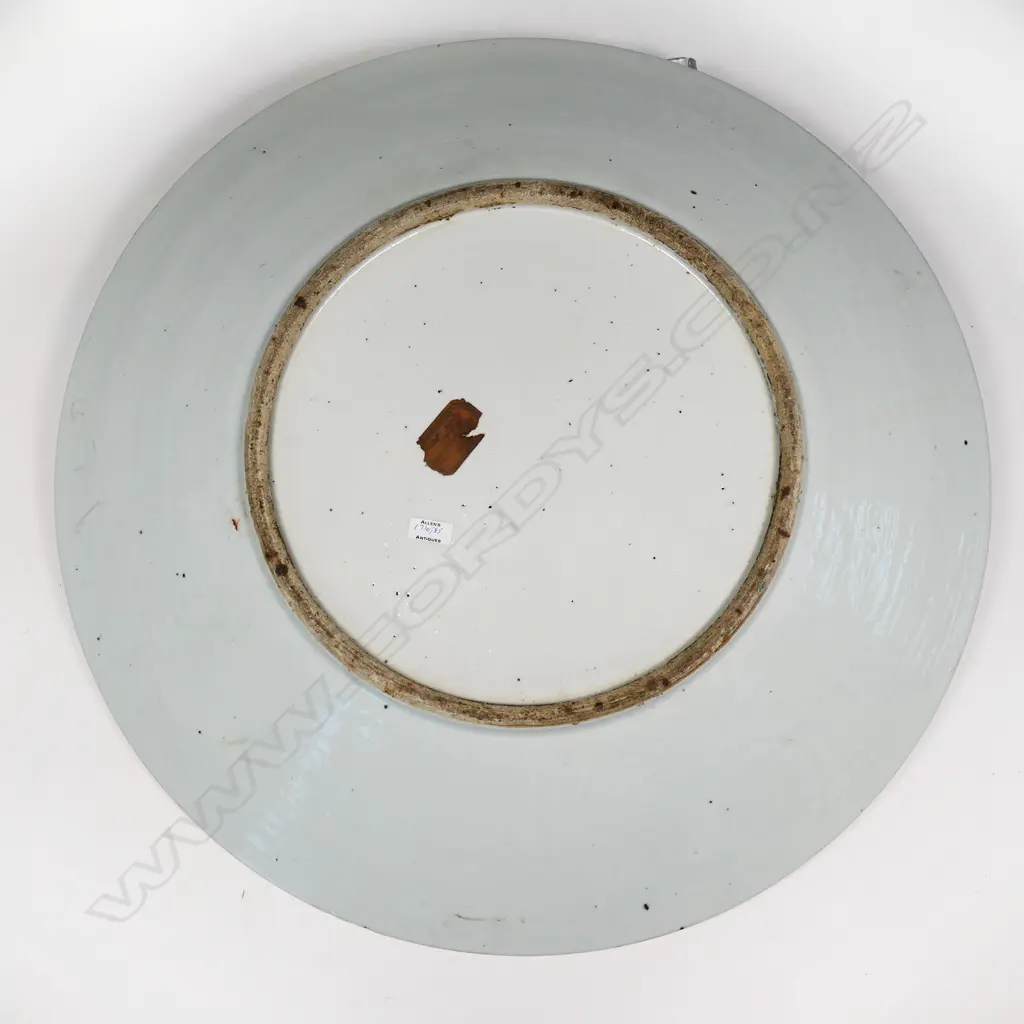 An old Chinese export named famille-verte Portuguese market large charger, Image 1++