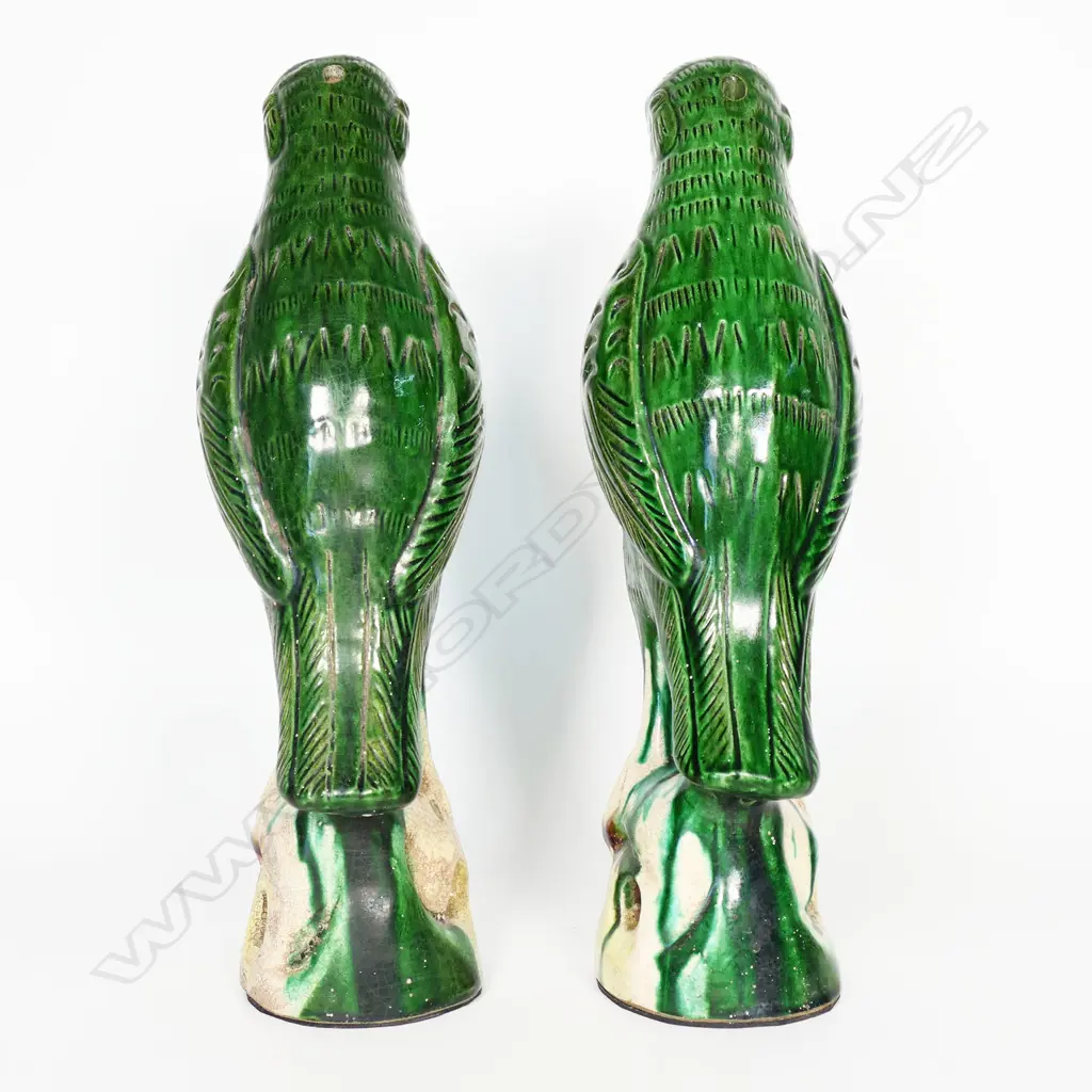 A pair of vintage Chinese green sancai glazed pottery parrots, Image 1++