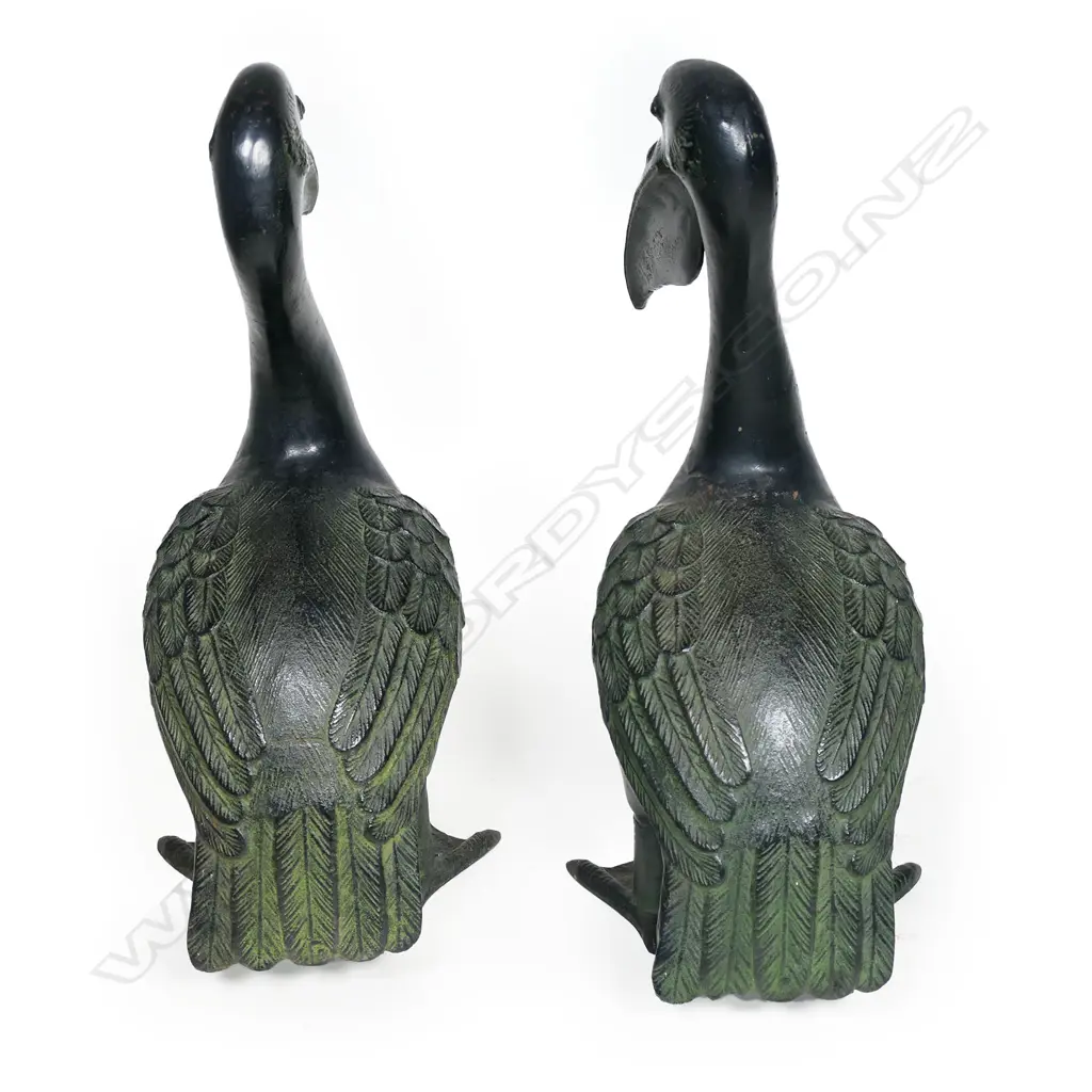 A characterful pair of bronze pelicans, Image 1++