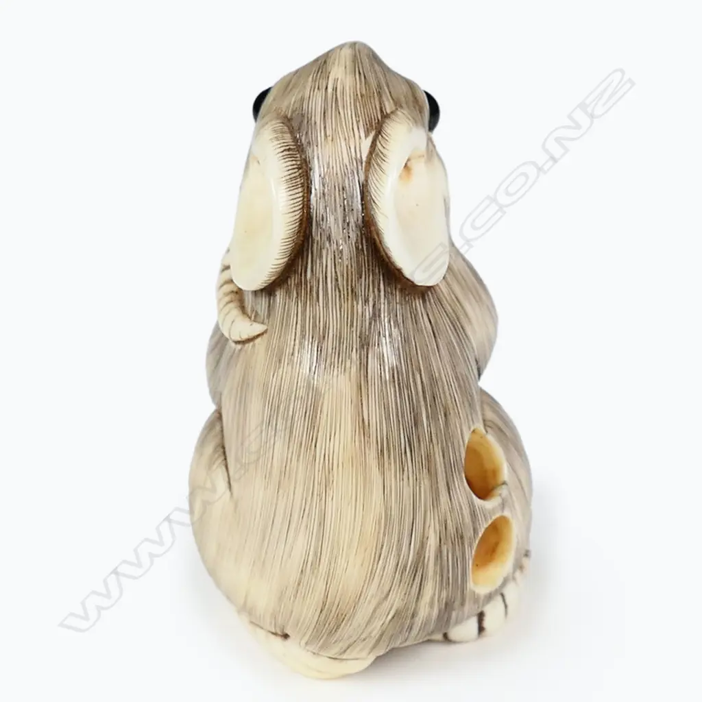 A Japanese ivory netsuke, Image 1++