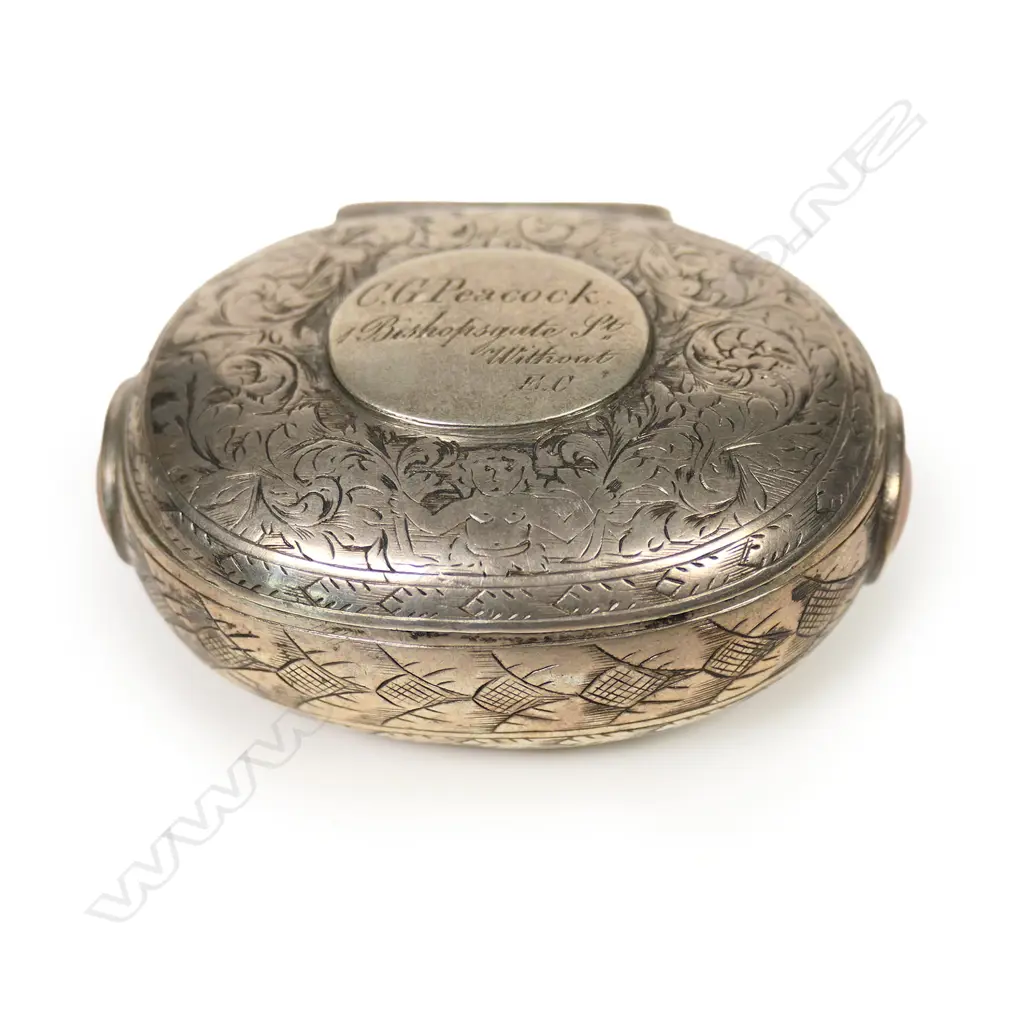 A Victorian oval jewelled snuff box, Image 1++