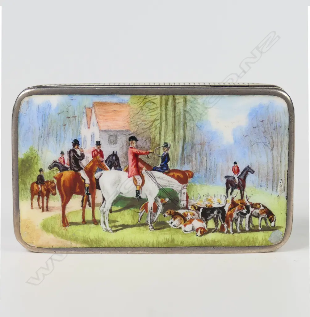 A rare Edwardian silver and hunting scene enamelled vesta, Image 1++