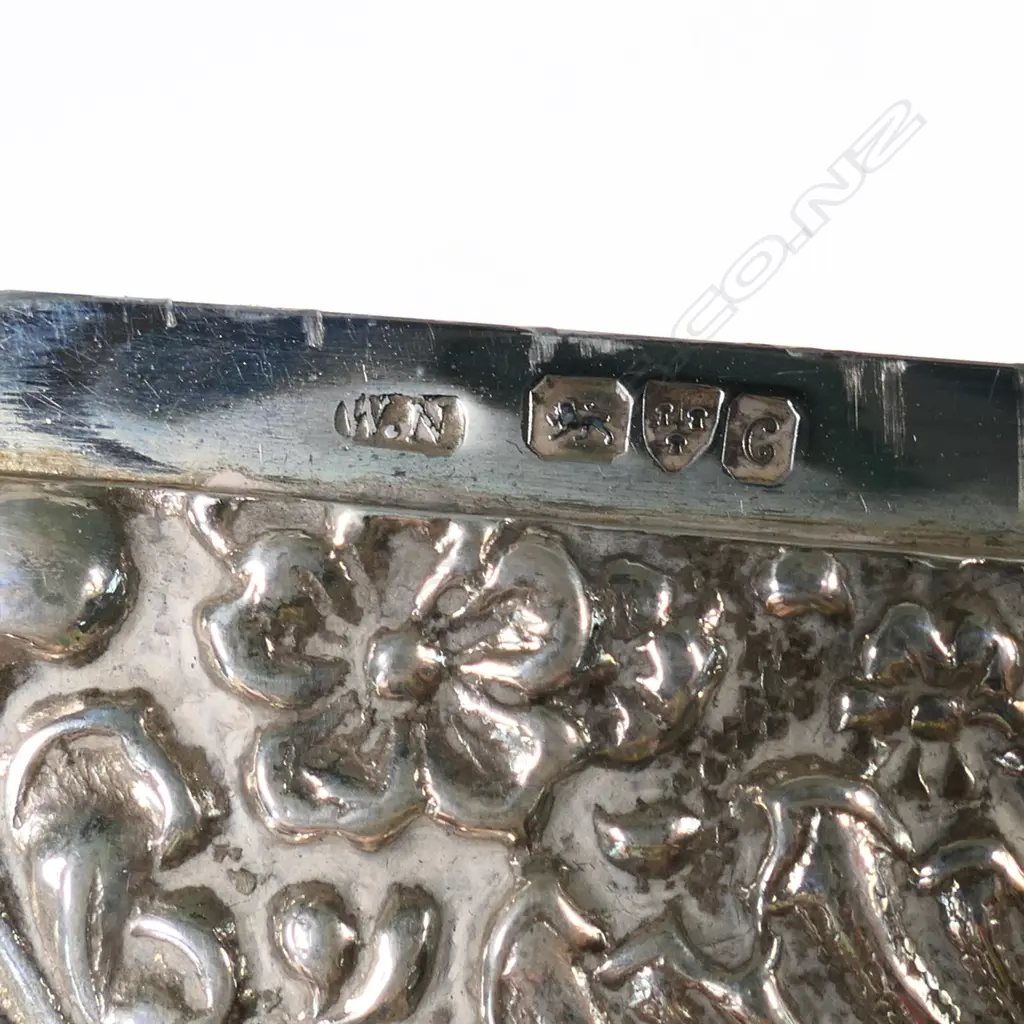 An Edwardian silver embossed quality card case in original Morocco leather box, Image 1++