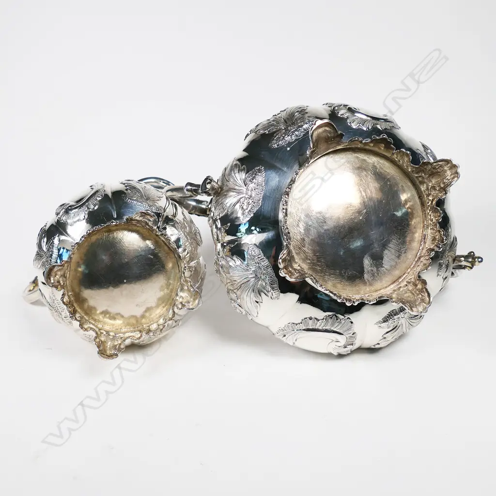 A William IV silver pair of sugar bowl and cream jug, Image 1++