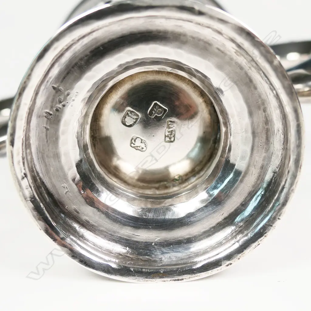 A George III silver loving cup, Image 1++