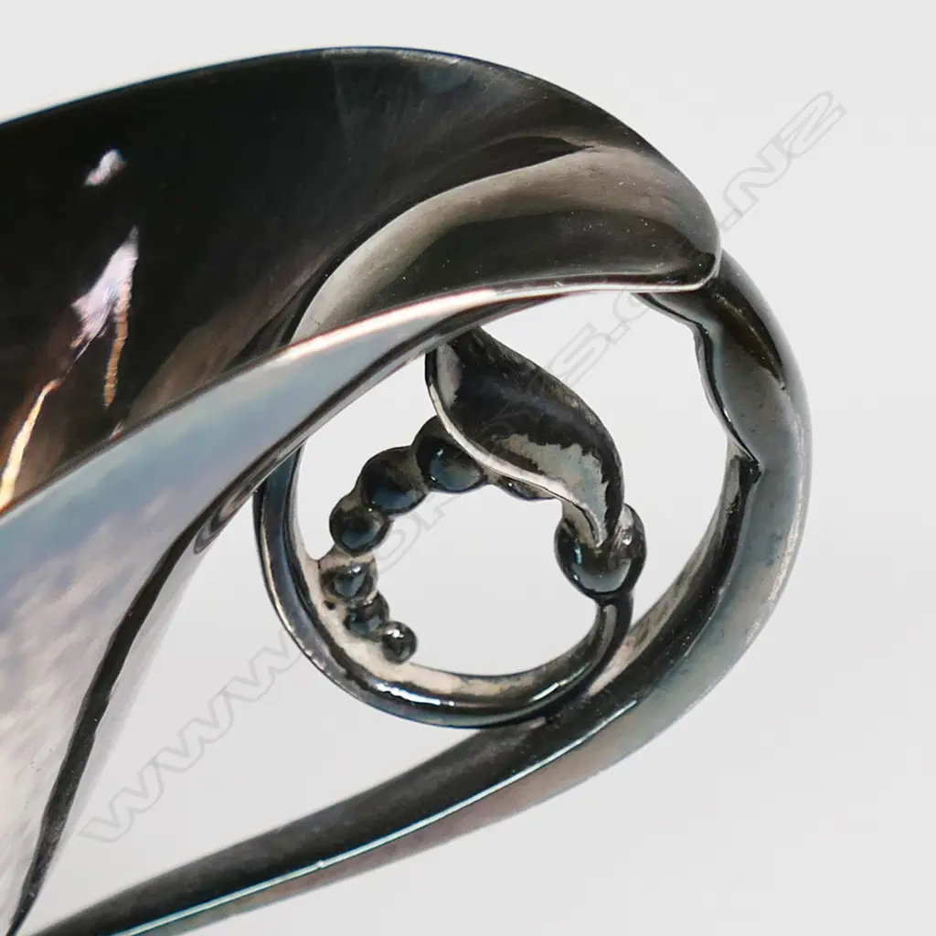 A pair of vintage Georg Jensen pattern 71A silver sauce boats, Image 1++