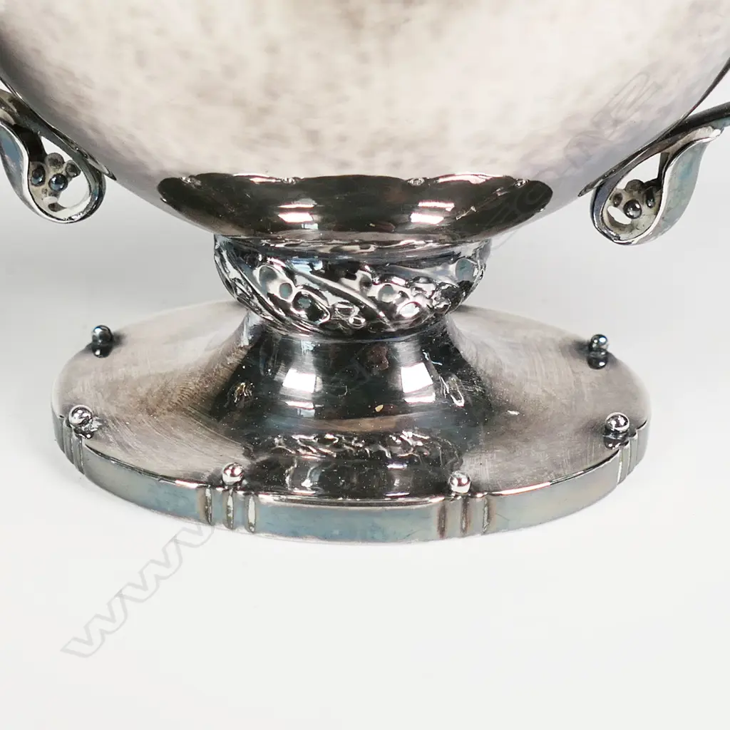 A pair of vintage Georg Jensen pattern 71A silver sauce boats, Image 1++