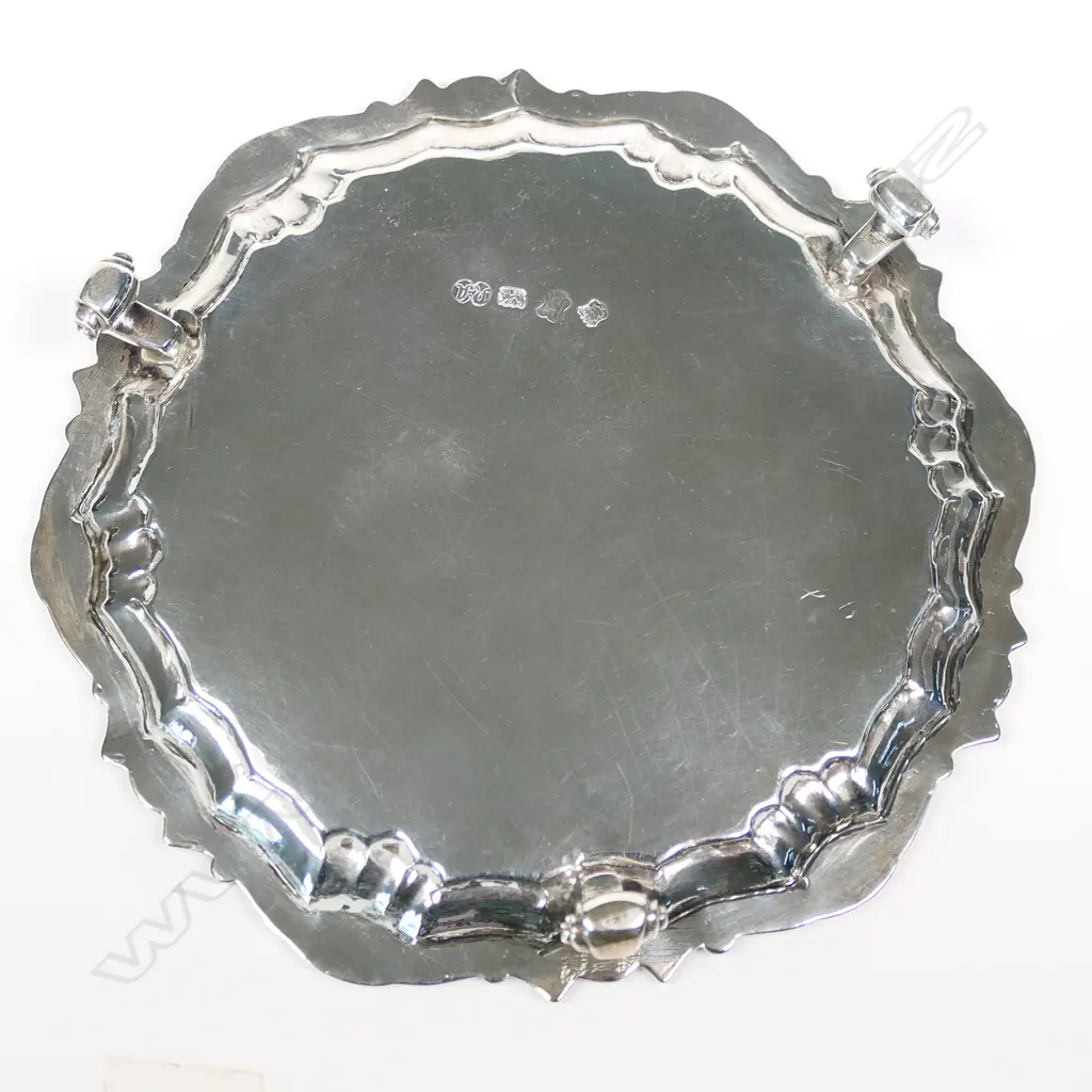A George II silver waiter, Image 1++