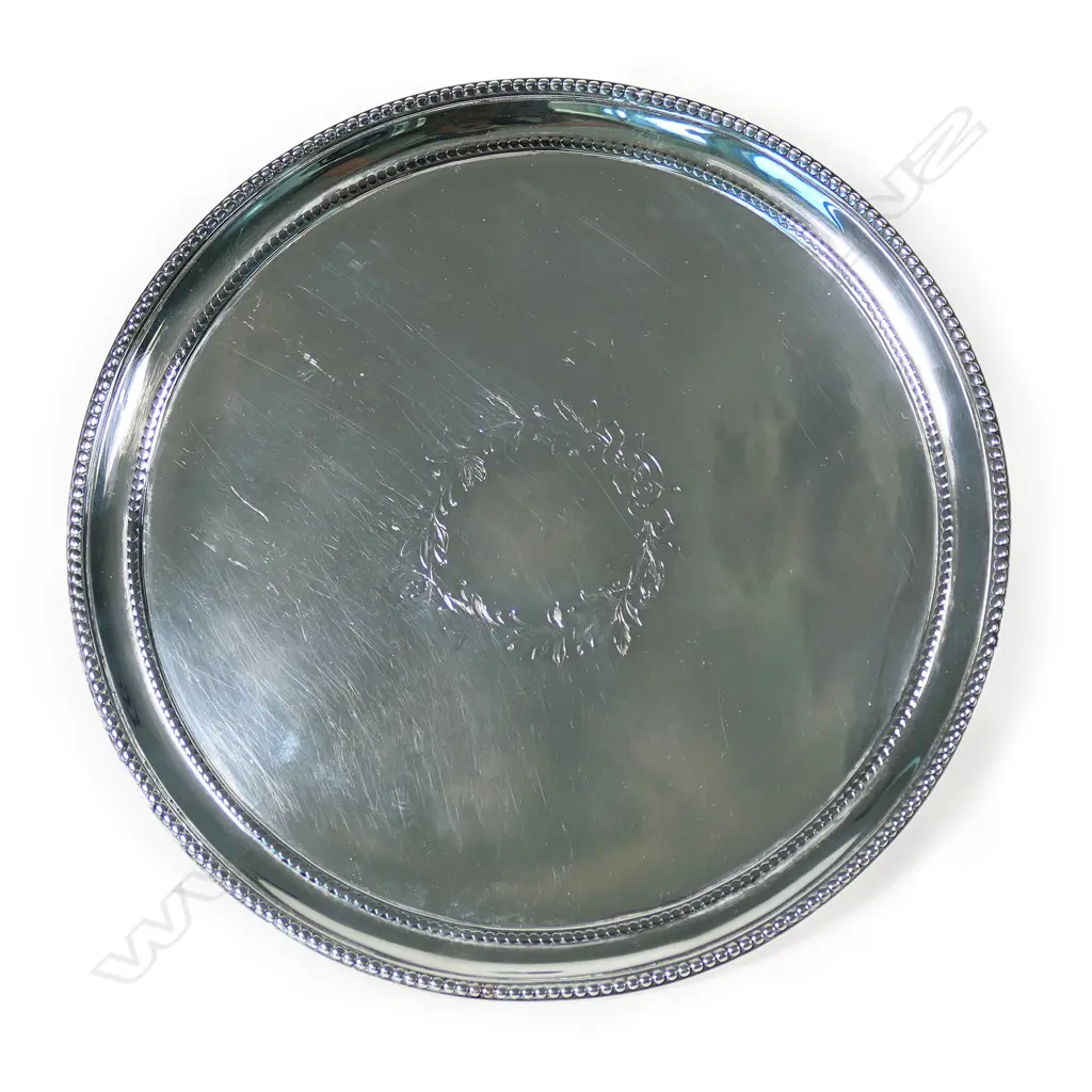 A George III silver elegant waiter, Image 1++