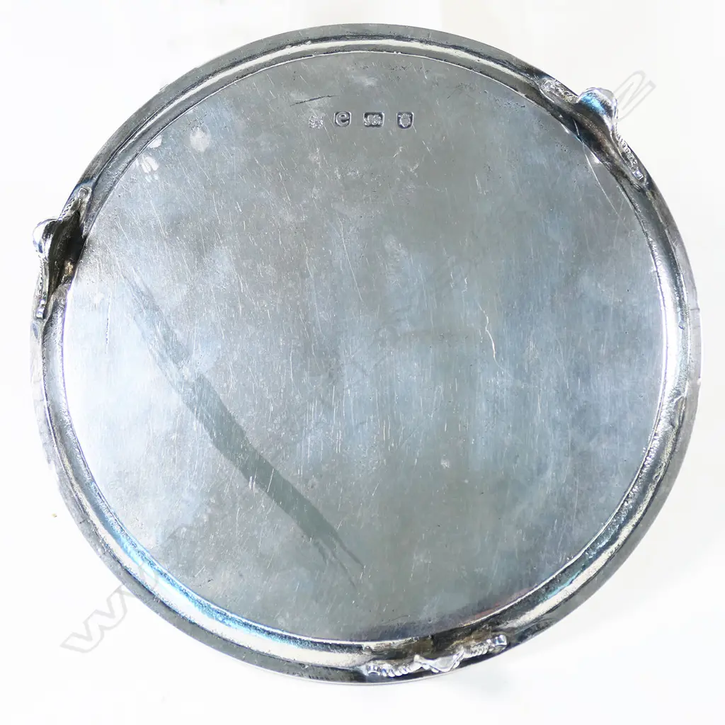 A George III silver elegant plain waiter, Image 1++