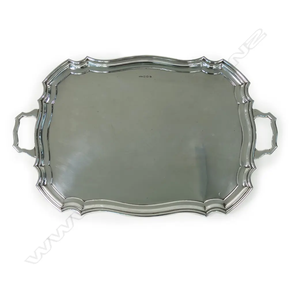 A heavy mid-20thC two handled silver tray, Image 1++