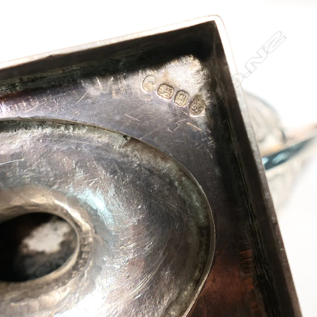 A pair of George III silver lidded pedestal sauce tureens, Image 1++