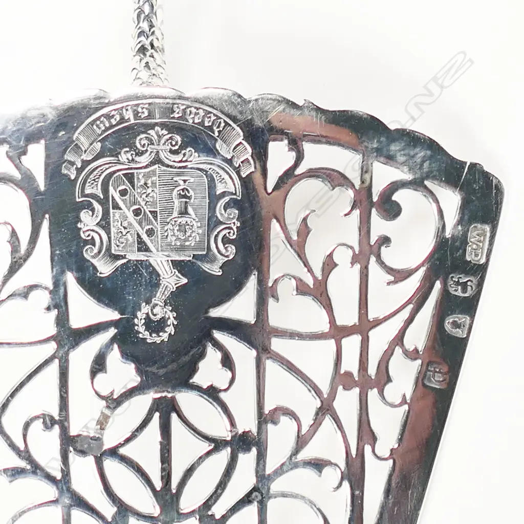 A George III silver fish server, Image 1++