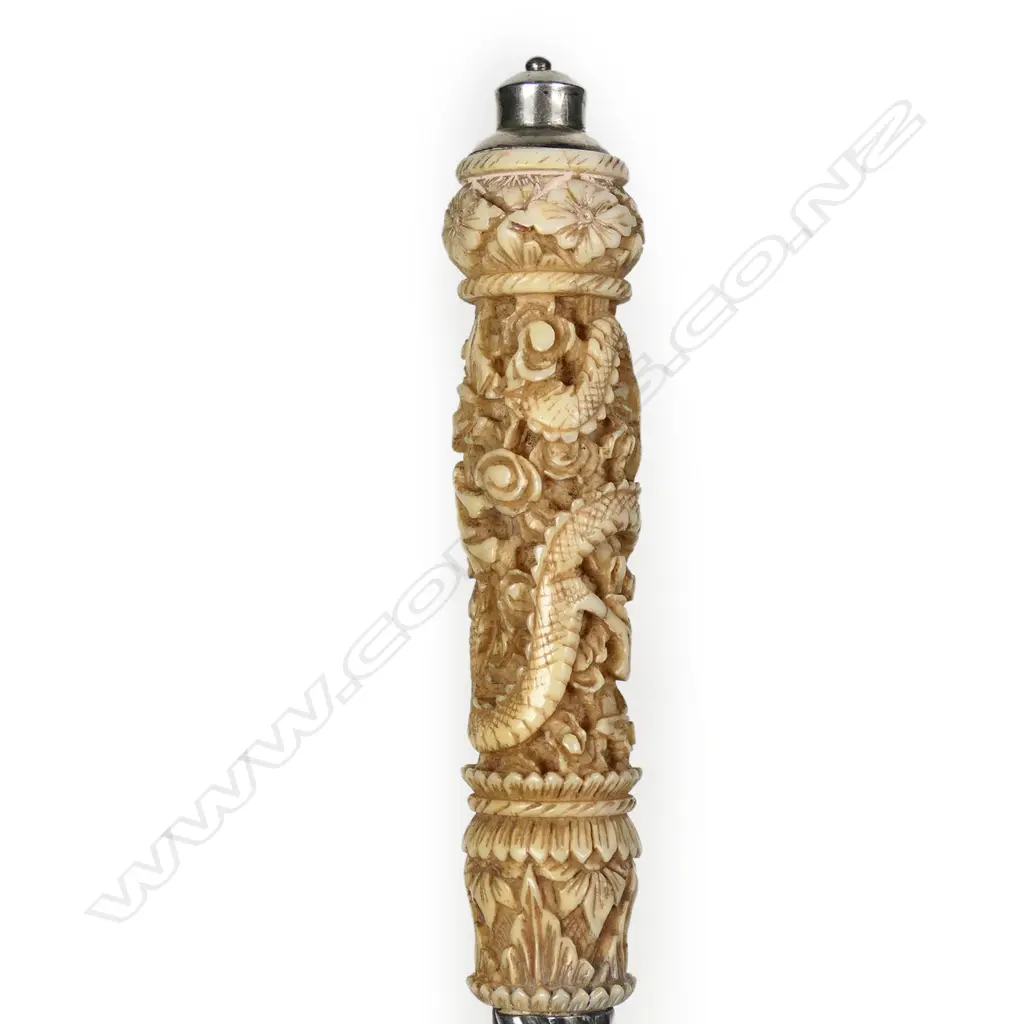 A George III silver fish server, Image 1++