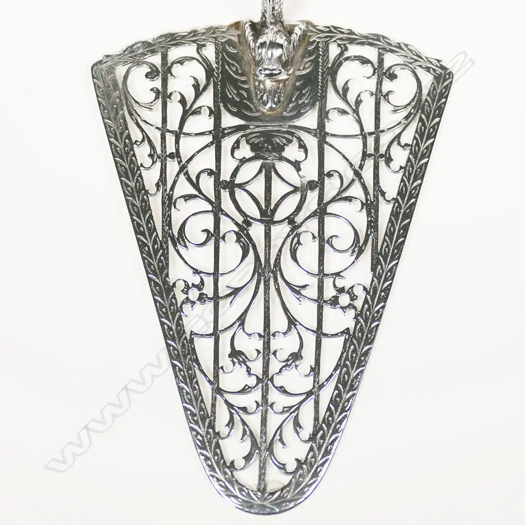 A George III silver fish server, Image 1++