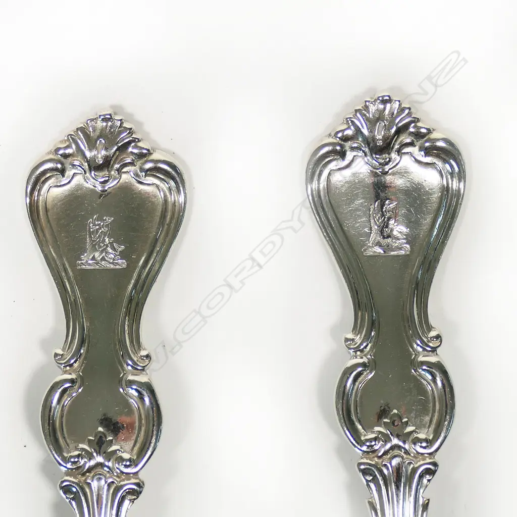 A pair of Victorian silver sauce ladles, Image 1++
