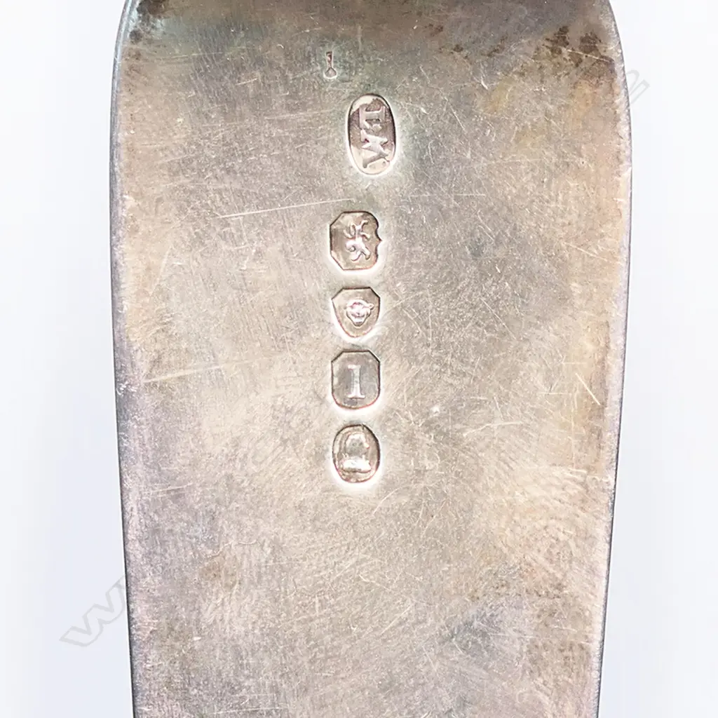 A George IV silver pie spoon, Image 1++