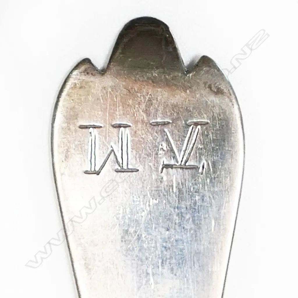 A rare pair of Queen Anne silver tablespoons, Image 1++