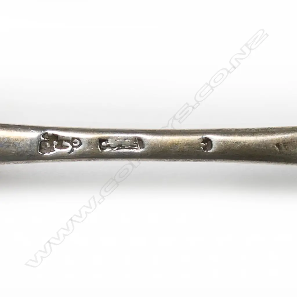 A rare set of six silver Queen Anne tablespoons, Image 1++