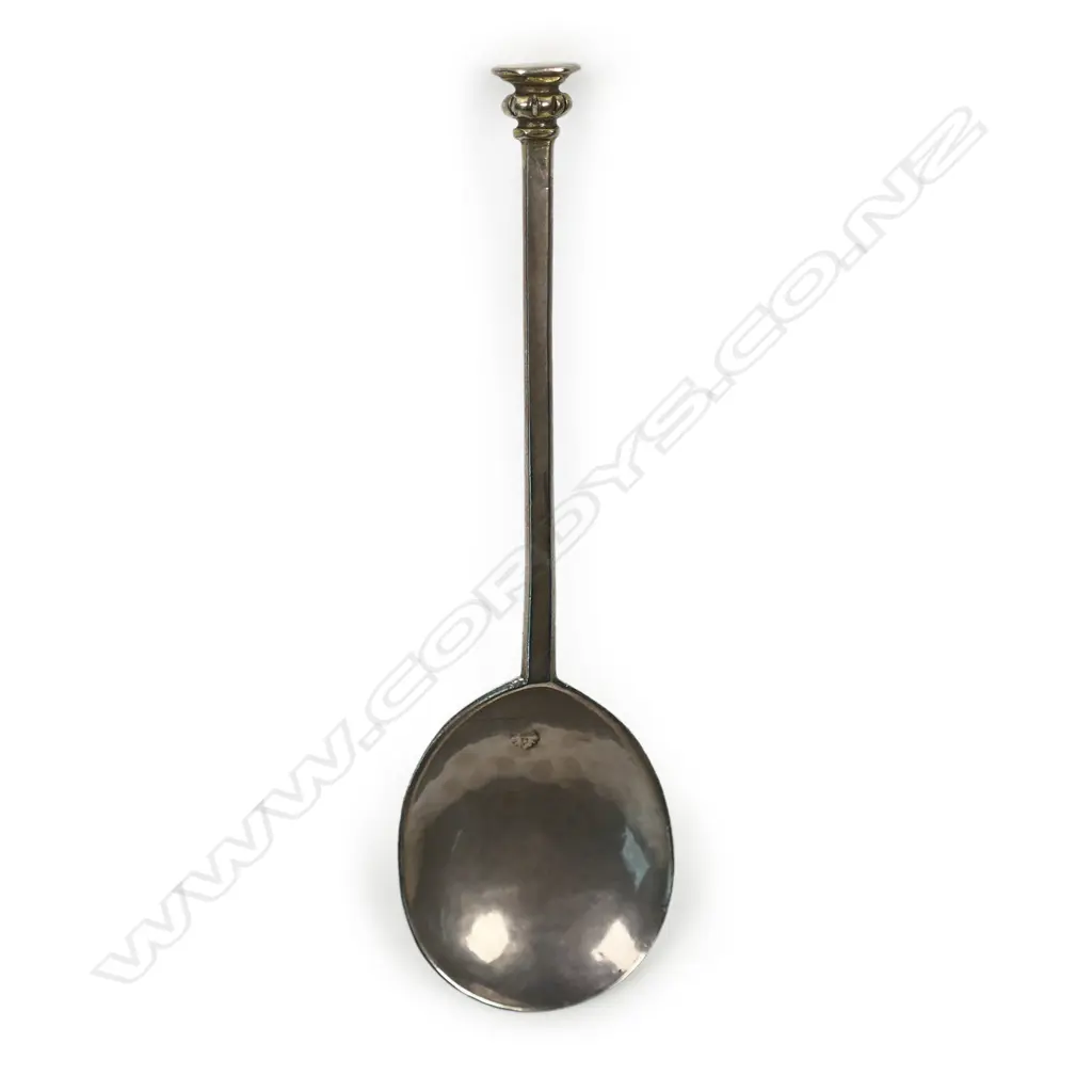 A silver seal top spoon, Image 1++
