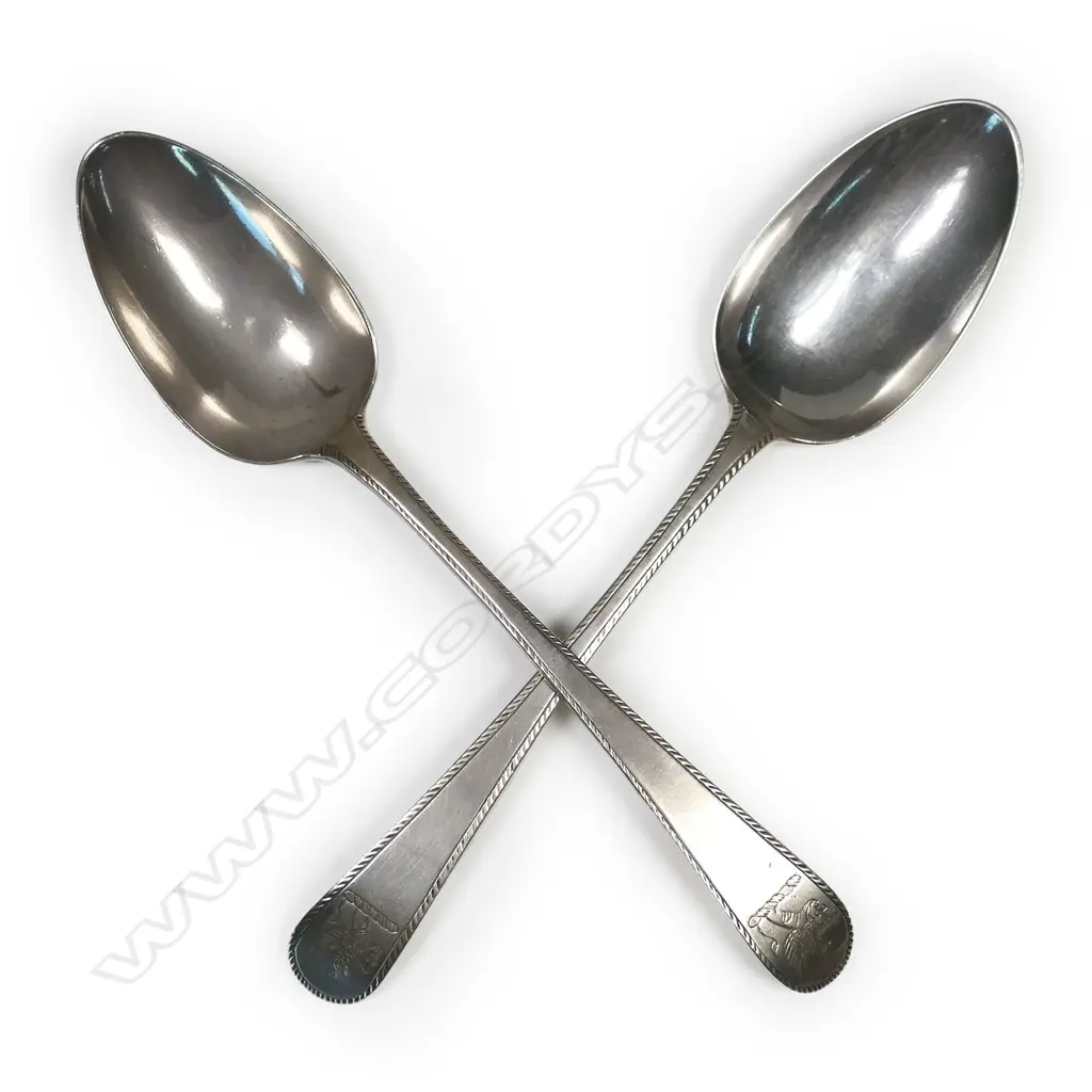 A pair of George III silver tablespoons, Image 1++