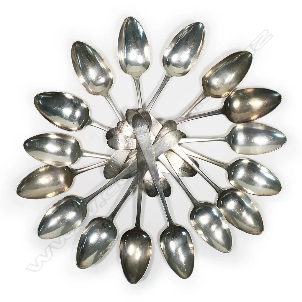 A rare set of 16 Irish George III silver table spoons, Image 1++