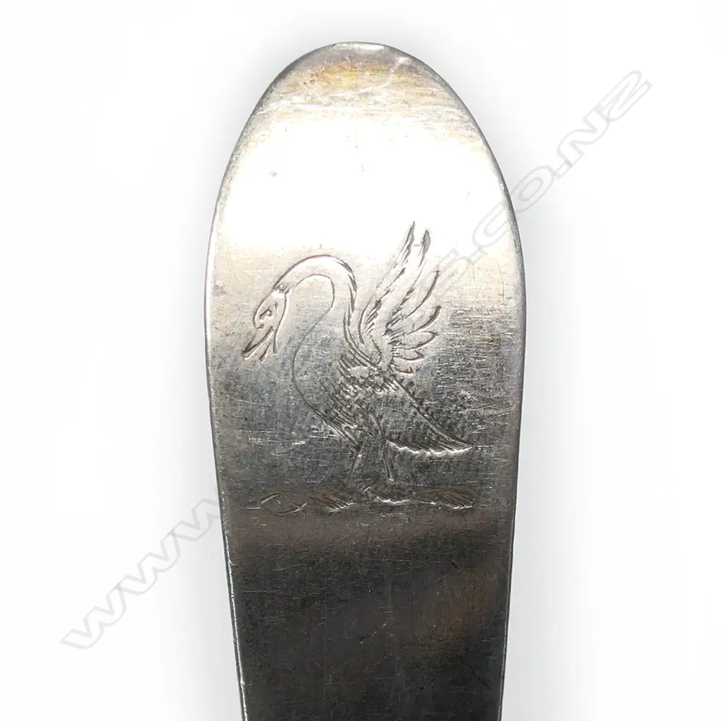 A rare set of 16 Irish George III silver table spoons, Image 1++