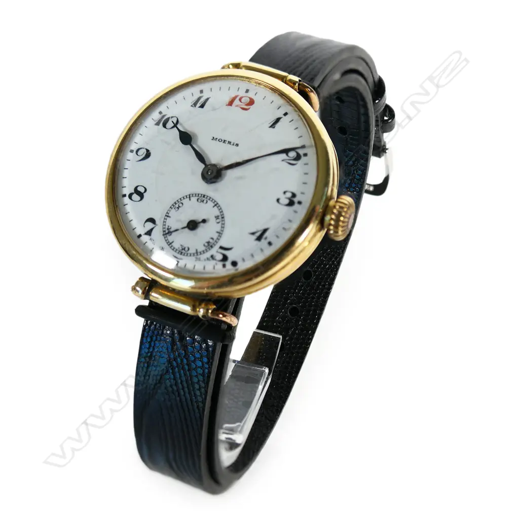 A 1920's Moeris 18ct yellow gold gent's mid-size wristwatch, Image 1++