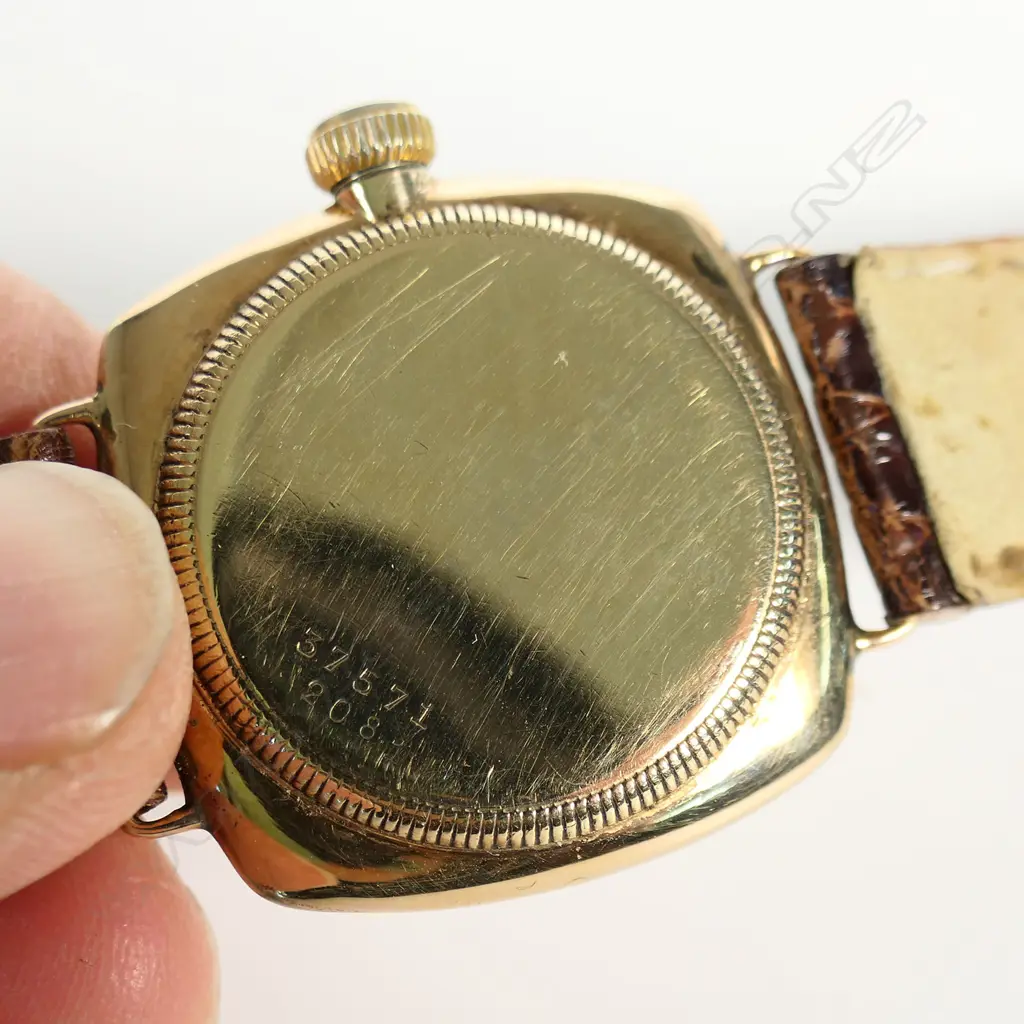 A 1930's gent's 9ct rose gold Rolex Oyster cushion case wristwatch, Image 1++