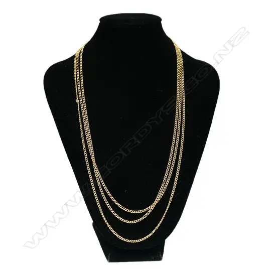 A 14ct gold muff chain,